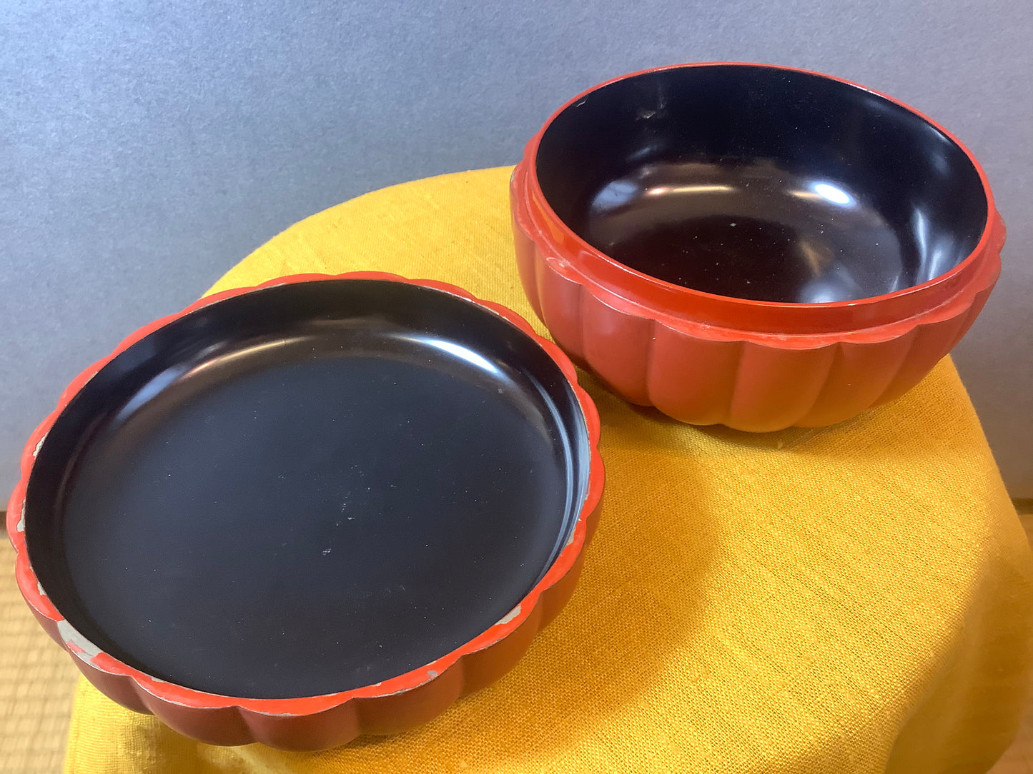 Cinnabar Chrysanthemum Box