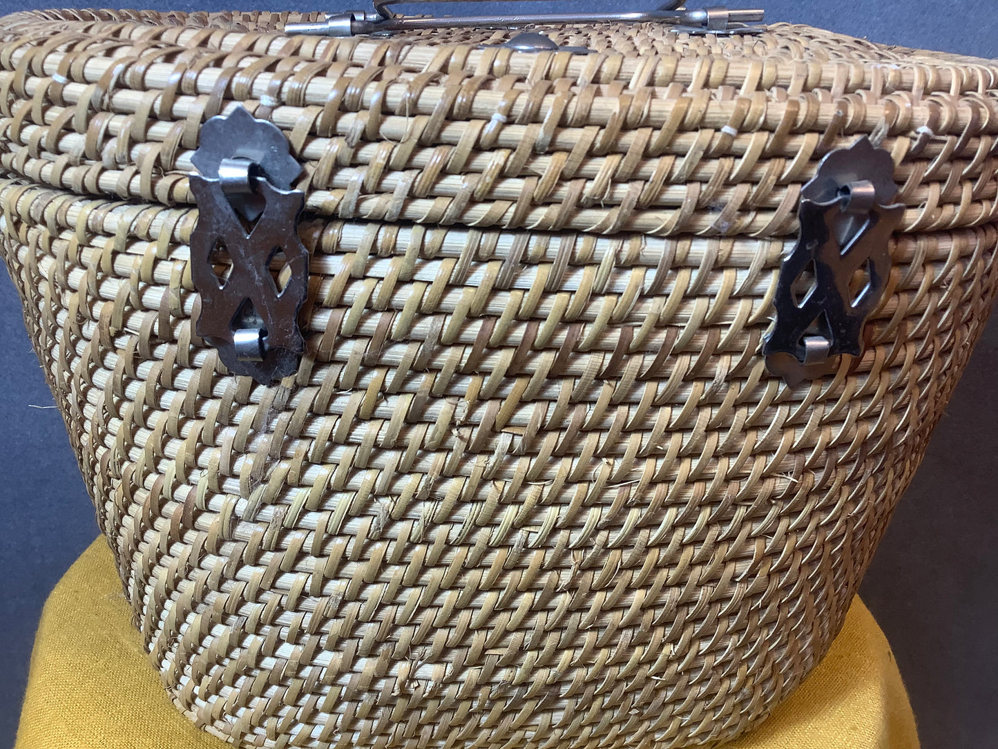 Chinese tea set with fitted basket