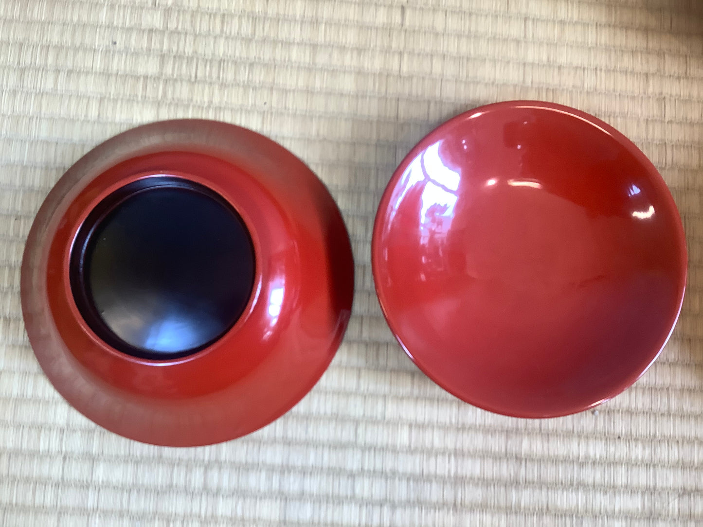 Lacquered wooden bowls